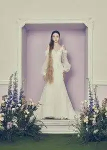 设计全球首个迪斯尼公主婚纱晚装系列kevyiu望女性活出心中的公主