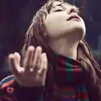 戴围巾女生头像冬天戴围巾的漂亮女生
