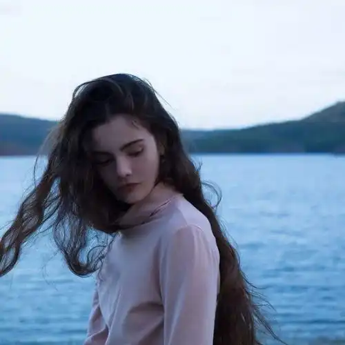 女头像治愈系干净高清动