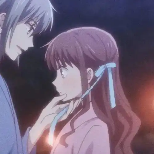 按时分享喜欢的情侣头像