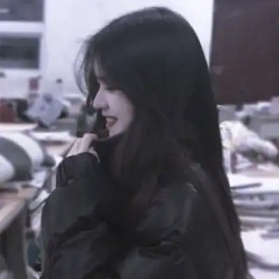 女生头像伤感真人抽烟系