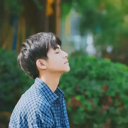 男生禁欲系头像加名字女