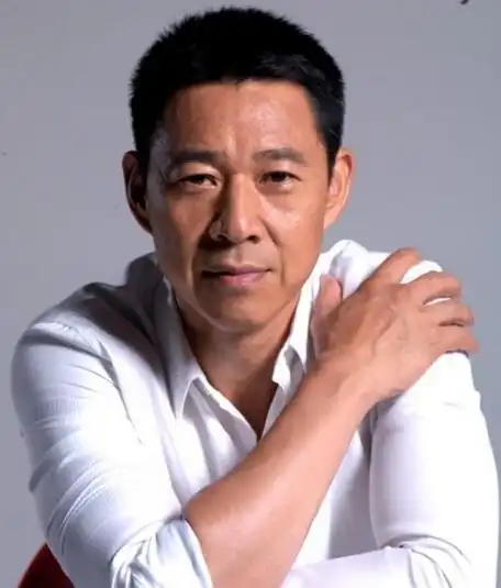 吕丽萍三段坎坷婚姻,因强势与张丰毅离婚,无孩子是第三任的遗憾