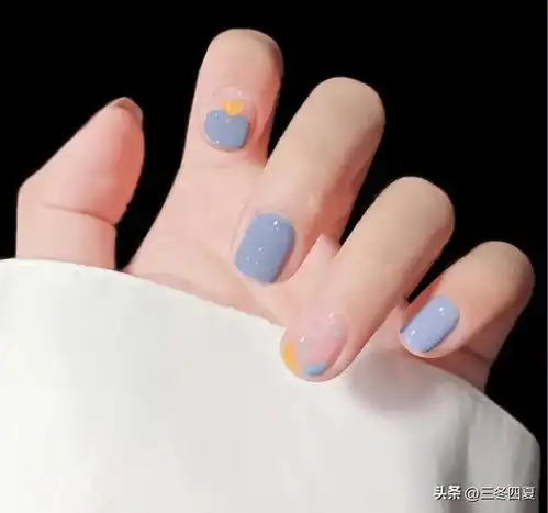 2024超仙超赞的蓝色美甲