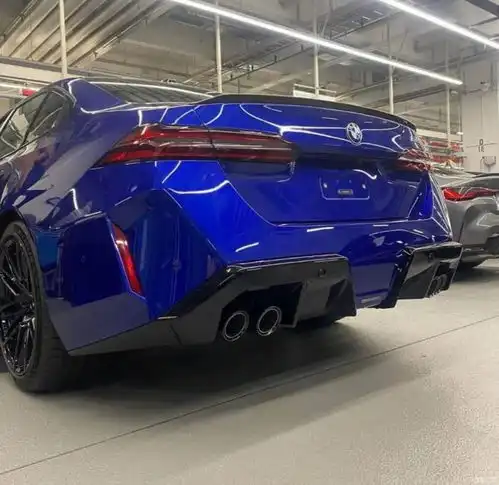 或于近期发布全新宝马m5设计草图泄漏