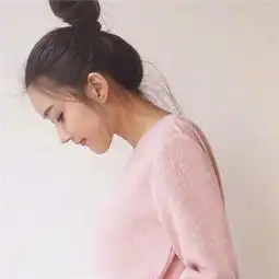 女生头像白色简约系侧脸周冬雨