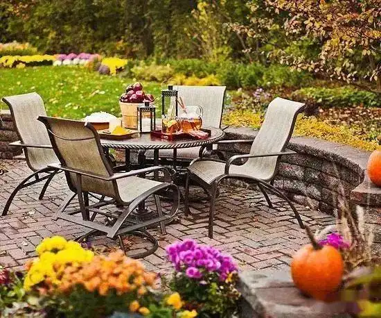 庭院花园除了按风格进行设计,实际上还可以这样来设计