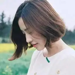 内扣发型卖萌早就过时啦,现在流行睡醒了的自然外翻头