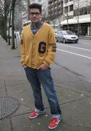 黄色系洒落街头或温暖或阳光