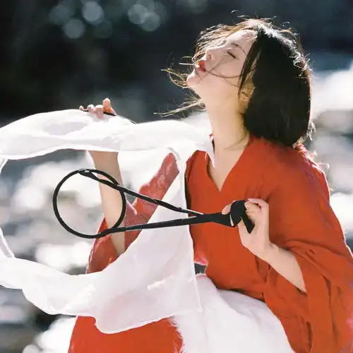 红色仙气女头像