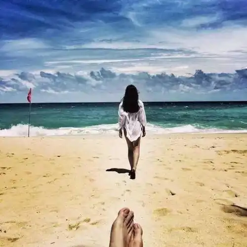 最近很火微信头像背影