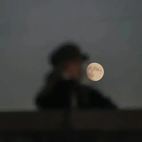 黑色高级感微信头像