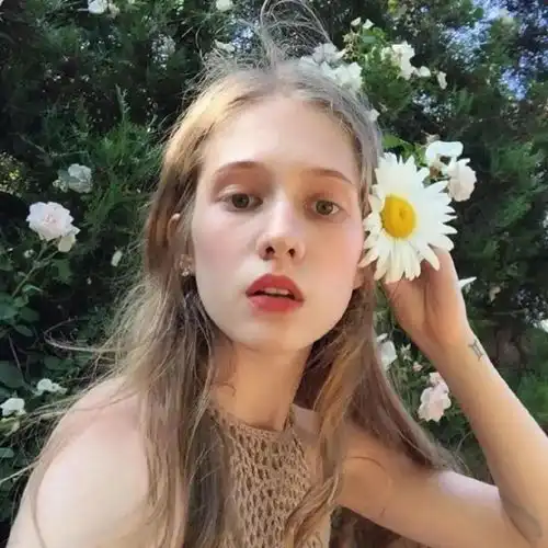 今日头像小时候我们都很快乐