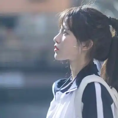 网易云热评少年的征途是星辰大海,而非烟尘人间