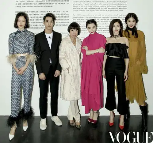 杜鹃合影过的女星,刘雯输在气质,范冰冰输在精致,她却赢在简单