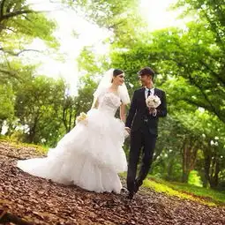 岸芷汀兰紫藤花屋婚纱照