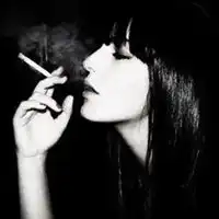 女生头像吸烟黑白黑白抽烟背影女人头像