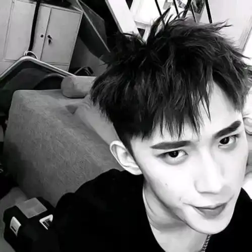 头像不要未来,只要你来