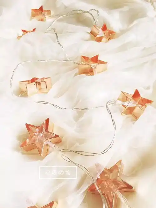 粉色系头像ins风动漫背