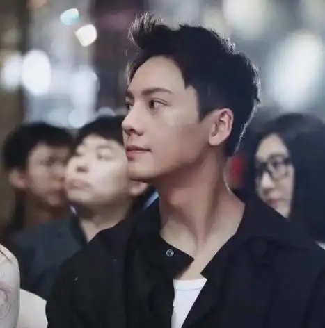 街舞4的官方辟谣,不仅惹怒王一博粉丝,现在又传出一位队长退出录制