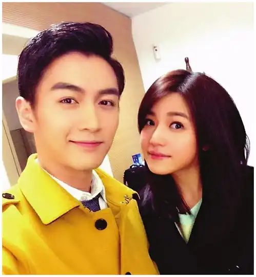 陈晓抽烟该不该被指责明星也有自己的生活,请尊重他们