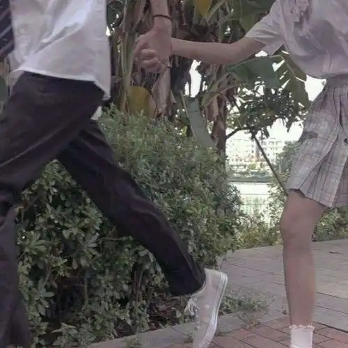 情头星星,月亮和我都在陪伴着你