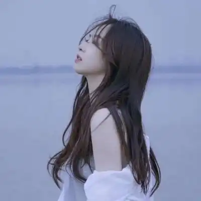 氛围感女生头像真人清新