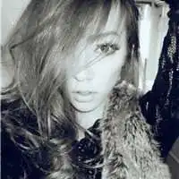 黑白抽烟动漫女生头像微信头像图片大全