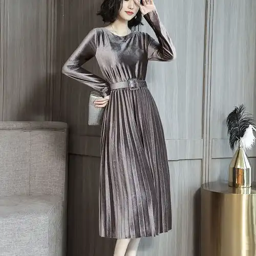 酒会上,再邋遢也别穿黑裤子出席定制名媛裙高跟鞋,惊艳全场