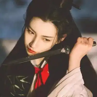 古风女生冷艳霸气头像你用一纸画笔,惊艳吾之须臾