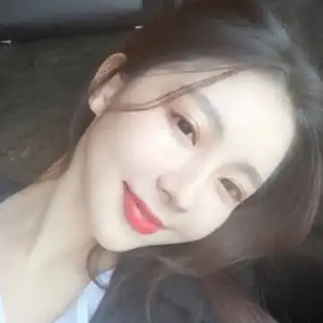 女生有这3种行为,不仅脸会越来越大,而且还会出现大小脸