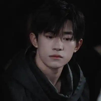 男生头像侧颜真人高冷