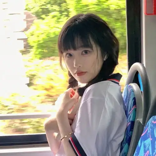 优质精选小众温柔甜美女生头像42