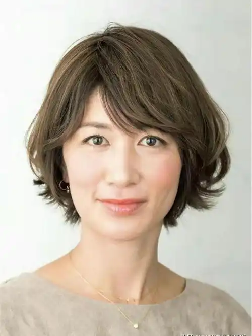 50岁女人头像洋气大方系