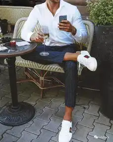 刘昊然治愈系白衬衫,男生都该这样穿