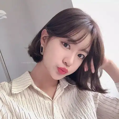 最受韩女子欢迎云朵宝宝刘海,女星也在剪修脸型小脸一招搞定