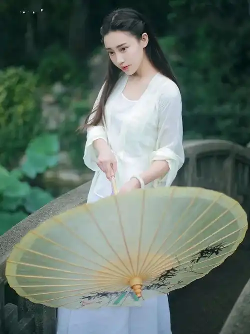 让男生无法拒绝的3大星座女生,气质迷人,靠近就会离不开