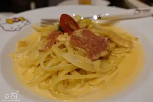 又萌又好吃的hellokitty主题餐厅,请保护好你粉色的少女心