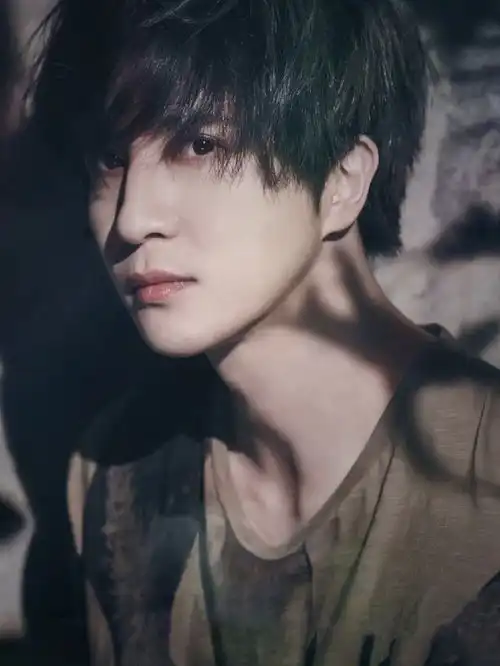 薛之谦头像当原则遇上心动就会不停破例