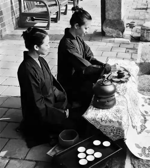 道伴,疾病相扶,你死我埋,我死你埋