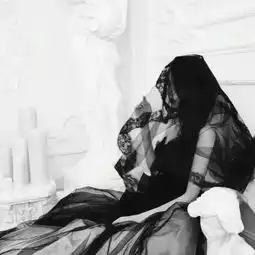 很丧的女头像真人黑白堕落暗黑系女生头像