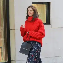 闺蜜头像红色系图片高领