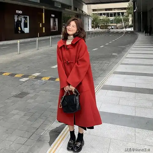 过年必备红色大衣,喜气洋洋,红红火火