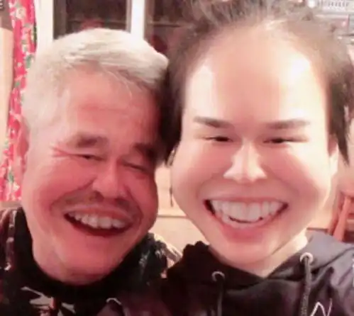 赵本山儿子女儿近照曝光,做鬼脸瞪眼嘟嘴卖萌,表演功底了得