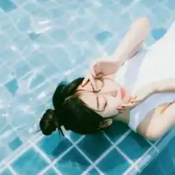 蓝色系女孩和猫头像女生