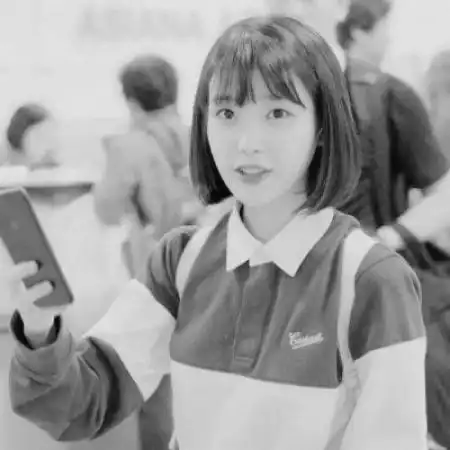 短发黑白女生头像,每一张都很美丽