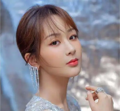 杨紫绝美头像沉香如屑