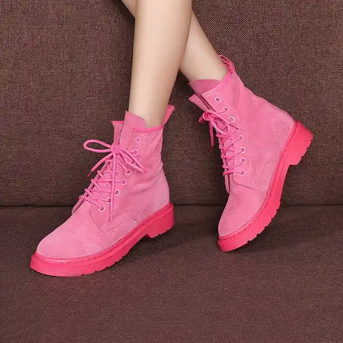 这鞋子从2017年要火到2018,运动底运动风短靴,少女感才是王道