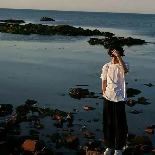 安排分享一波自由感大男主头像合集