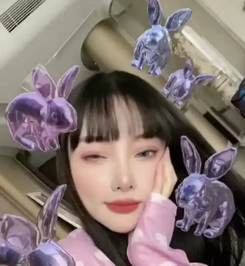 贾乃亮表态旧情难却后,李小璐晒视频难掩喜悦,自我吐槽璐里璐气